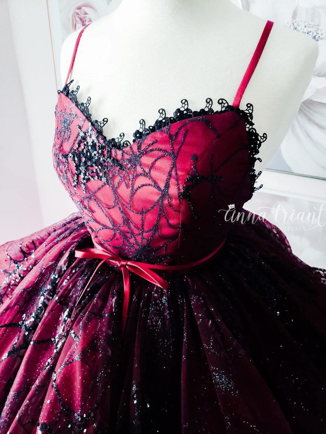Hocus Pocus in Red