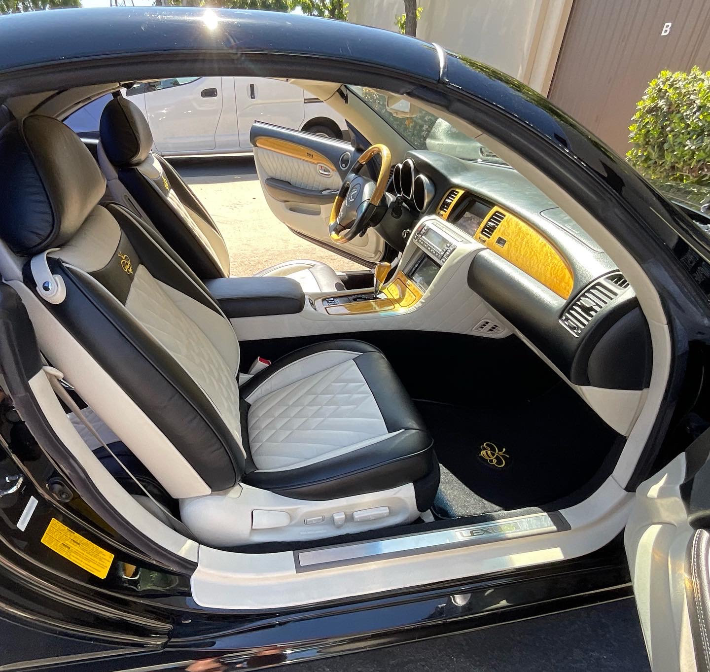 CUSTOM INTERIORS THE PRESTIGE COMPANIES AUTO UPHOLSTERY & CONVERTIBLE